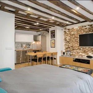 Relais Cocorico Eiffel Tower Paris